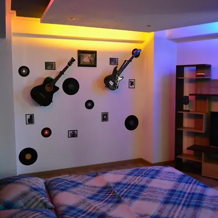 M@d Music Apartment