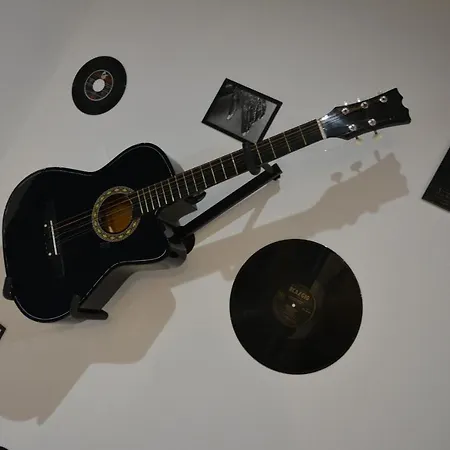 M@d Music Lägenhet *